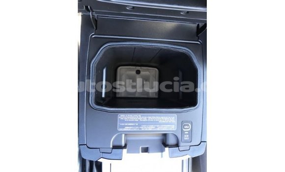 Buy Import Toyota Land Cruiser White Car in Import - Dubai in Anse-la-Raye Buy Import Toyota Land Cruiser White Car in Import - Dubai in Anse-la-Raye