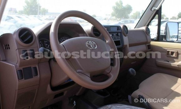Buy Import Toyota Land Cruiser Beige Car in Import - Dubai in Anse-la-Raye Buy Import Toyota Land Cruiser Beige Car in Import - Dubai in Anse-la-Raye