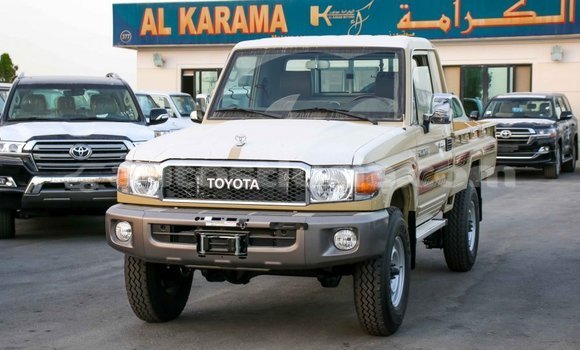 Buy Import Toyota Land Cruiser Beige Car in Import - Dubai in Anse-la-Raye Buy Import Toyota Land Cruiser Beige Car in Import - Dubai in Anse-la-Raye