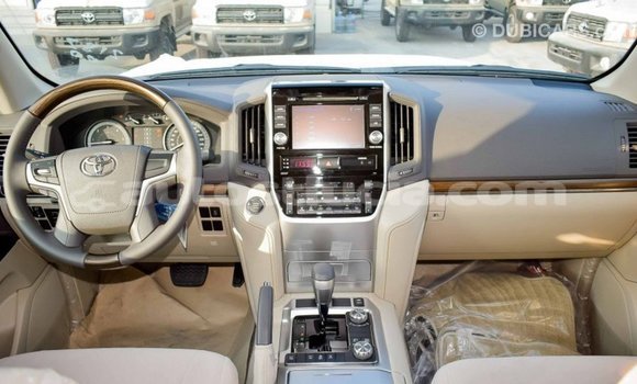 Buy Import Toyota Land Cruiser White Car in Import - Dubai in Anse-la-Raye Buy Import Toyota Land Cruiser White Car in Import - Dubai in Anse-la-Raye