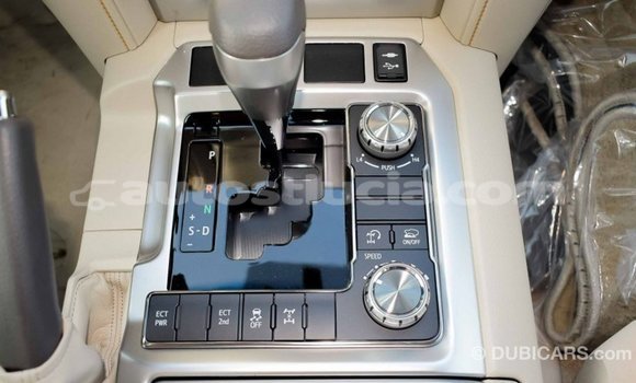 Buy Import Toyota Land Cruiser White Car in Import - Dubai in Anse-la-Raye Buy Import Toyota Land Cruiser White Car in Import - Dubai in Anse-la-Raye