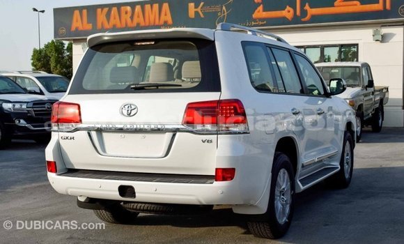 Buy Import Toyota Land Cruiser White Car in Import - Dubai in Anse-la-Raye Buy Import Toyota Land Cruiser White Car in Import - Dubai in Anse-la-Raye