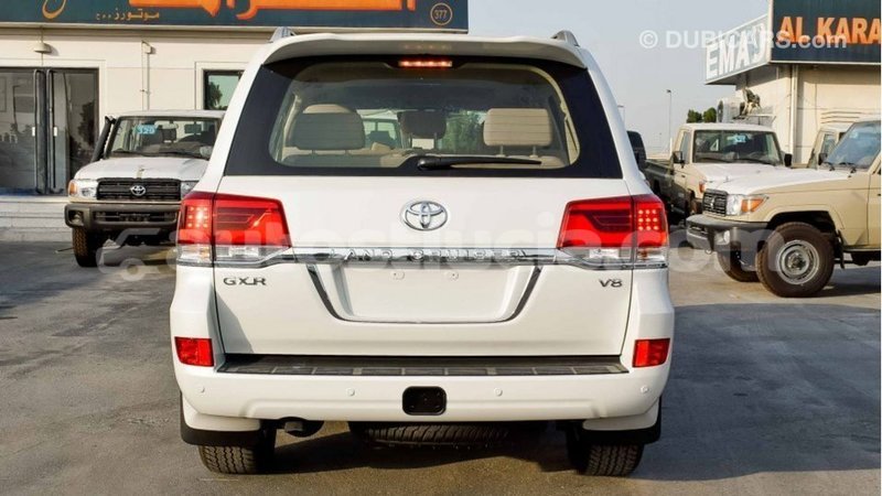 Big with watermark toyota land cruiser anse la raye import dubai 2581