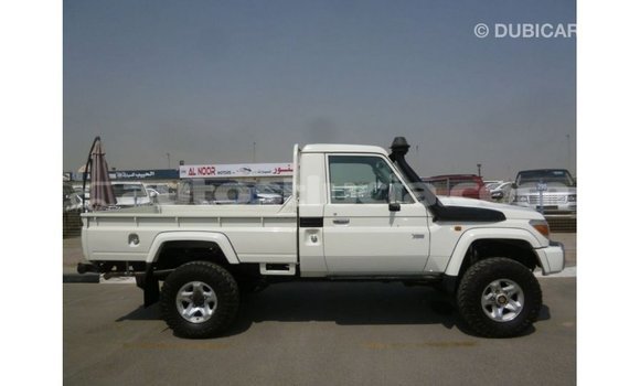 Buy Import Toyota Land Cruiser White Car in Import - Dubai in Anse-la-Raye Buy Import Toyota Land Cruiser White Car in Import - Dubai in Anse-la-Raye