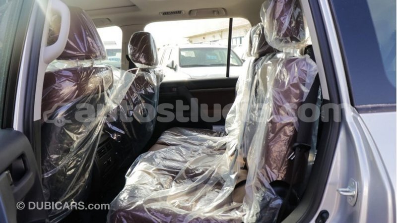 Big with watermark toyota land cruiser anse la raye import dubai 2584