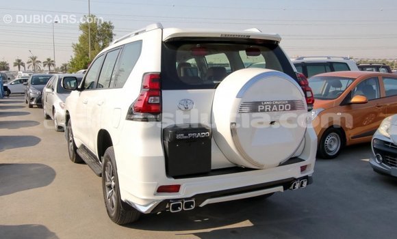 Acheter Import Voiture Toyota Prado Blanc à Import - Dubai, Anse-la-Raye Acheter Import Voiture Toyota Prado Blanc à Import - Dubai, Anse-la-Raye