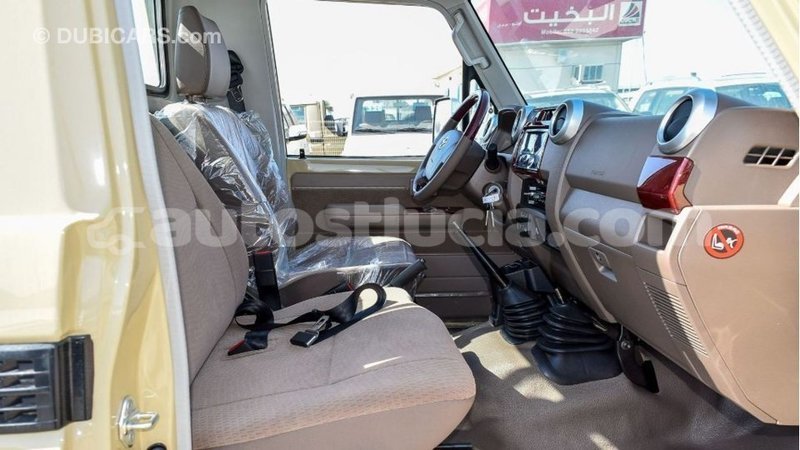 Big with watermark toyota land cruiser anse la raye import dubai 2585