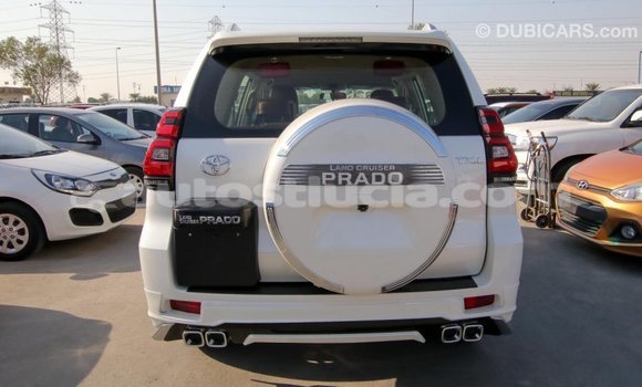 Acheter Import Voiture Toyota Prado Blanc à Import - Dubai, Anse-la-Raye Acheter Import Voiture Toyota Prado Blanc à Import - Dubai, Anse-la-Raye