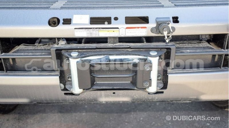 Big with watermark toyota land cruiser anse la raye import dubai 2585