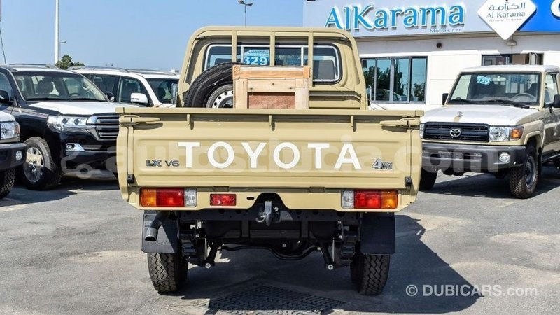 Big with watermark toyota land cruiser anse la raye import dubai 2585