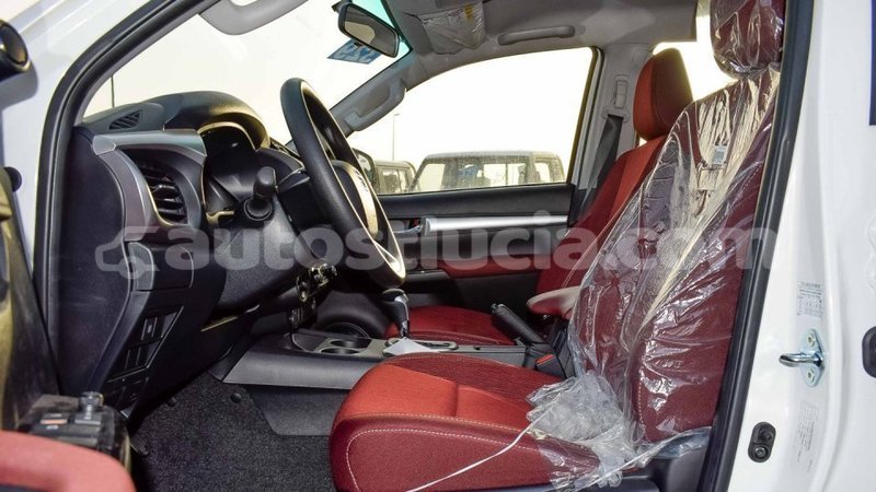 Big with watermark toyota hilux anse la raye import dubai 2586