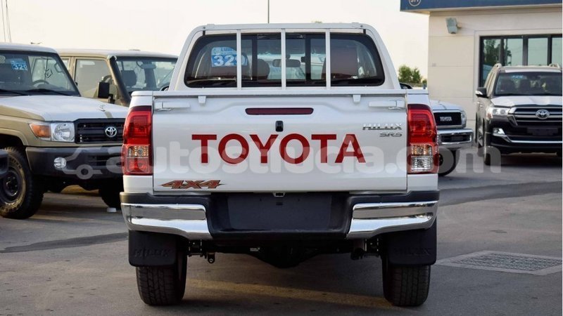 Big with watermark toyota hilux anse la raye import dubai 2586