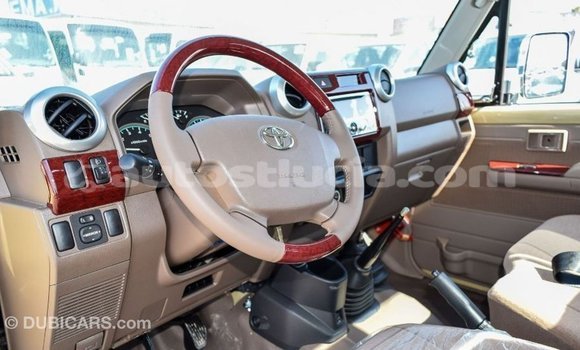 Buy Import Toyota Land Cruiser Beige Car in Import - Dubai in Anse-la-Raye Buy Import Toyota Land Cruiser Beige Car in Import - Dubai in Anse-la-Raye