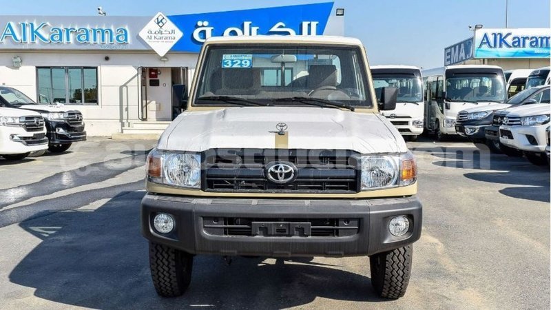 Big with watermark toyota land cruiser anse la raye import dubai 2590
