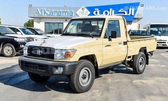 Buy Import Toyota Land Cruiser Beige Car in Import - Dubai in Anse-la-Raye Buy Import Toyota Land Cruiser Beige Car in Import - Dubai in Anse-la-Raye