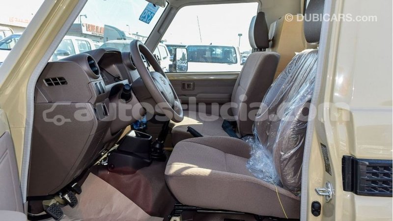 Big with watermark toyota land cruiser anse la raye import dubai 2590