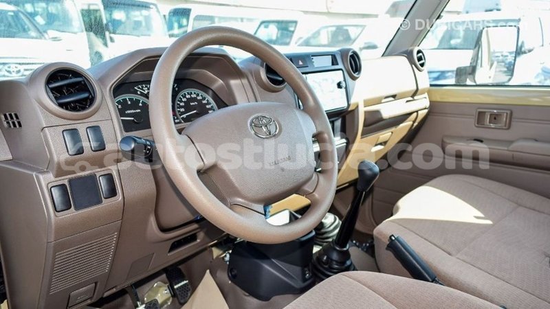 Big with watermark toyota land cruiser anse la raye import dubai 2590