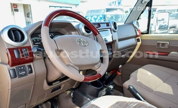 Buy Import Toyota Land Cruiser Beige Car in Import - Dubai in Anse-la-Raye Buy Import Toyota Land Cruiser Beige Car in Import - Dubai in Anse-la-Raye