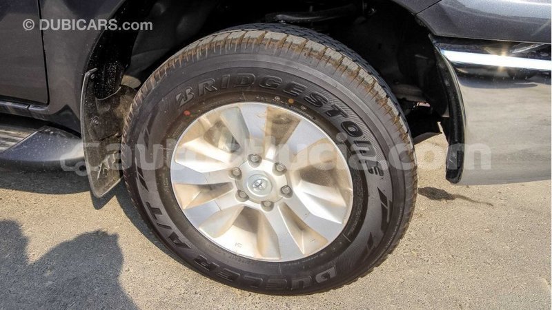 Big with watermark toyota hilux anse la raye import dubai 2595