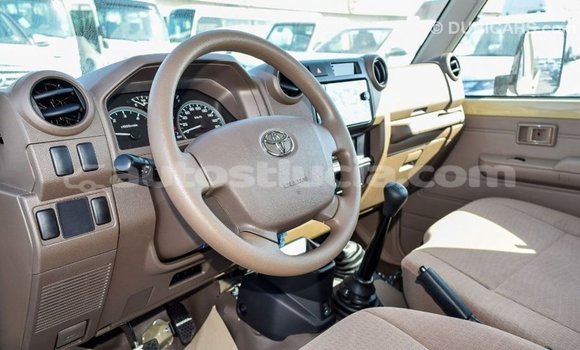 Buy Import Toyota Land Cruiser Beige Car in Import - Dubai in Anse-la-Raye Buy Import Toyota Land Cruiser Beige Car in Import - Dubai in Anse-la-Raye