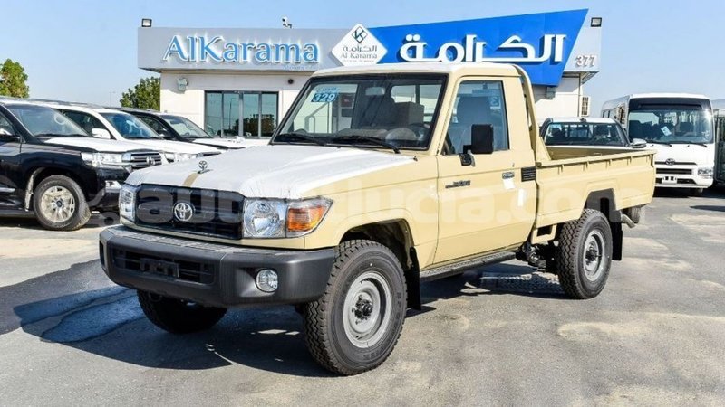Big with watermark toyota land cruiser anse la raye import dubai 2602