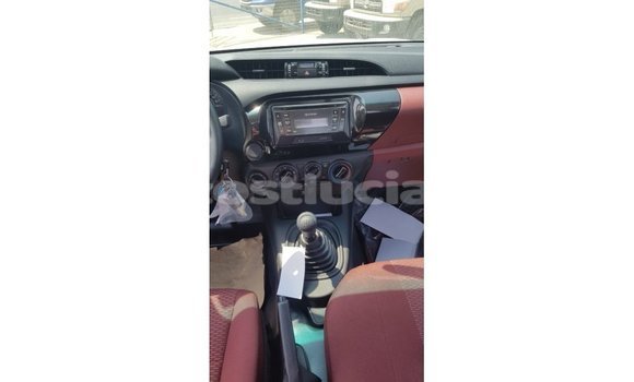 Buy Import Toyota Hilux White Car in Import - Dubai in Anse-la-Raye Buy Import Toyota Hilux White Car in Import - Dubai in Anse-la-Raye