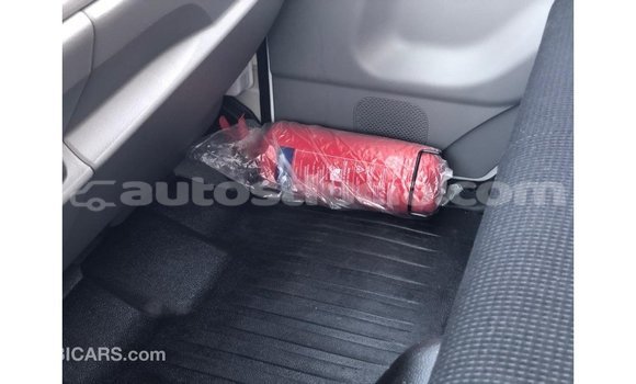 Buy Import Mitsubishi Carisma White Car in Import - Dubai in Anse-la-Raye Buy Import Mitsubishi Carisma White Car in Import - Dubai in Anse-la-Raye