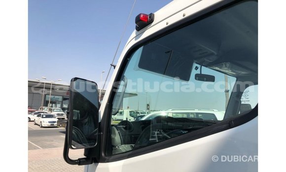 Buy Import Mitsubishi Carisma White Car in Import - Dubai in Anse-la-Raye Buy Import Mitsubishi Carisma White Car in Import - Dubai in Anse-la-Raye