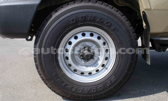 Buy Import Toyota Land Cruiser Beige Car in Import - Dubai in Anse-la-Raye Buy Import Toyota Land Cruiser Beige Car in Import - Dubai in Anse-la-Raye