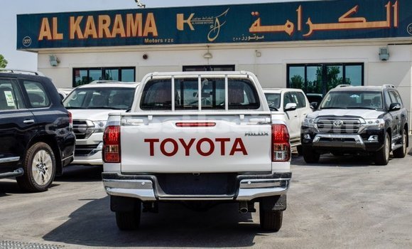 Acheter Import Voiture Toyota Hilux Blanc à Import - Dubai, Anse-la-Raye Acheter Import Voiture Toyota Hilux Blanc à Import - Dubai, Anse-la-Raye
