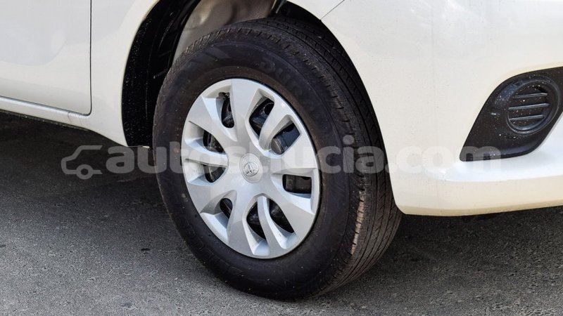 Big with watermark toyota hilux anse la raye import dubai 2607