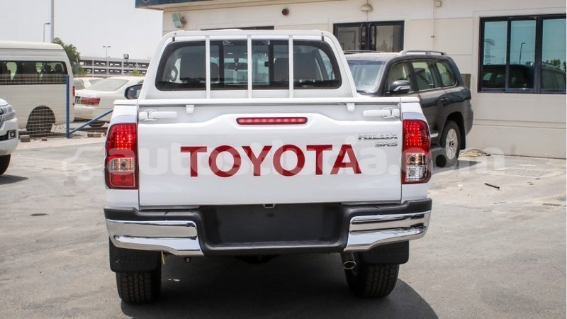 Big with watermark toyota hilux anse la raye import dubai 2608