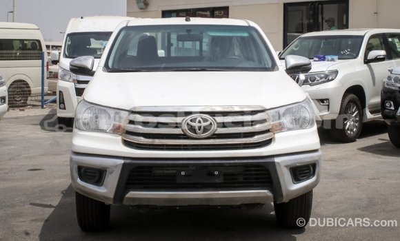 Acheter Import Voiture Toyota Hilux Blanc à Import - Dubai, Anse-la-Raye Acheter Import Voiture Toyota Hilux Blanc à Import - Dubai, Anse-la-Raye