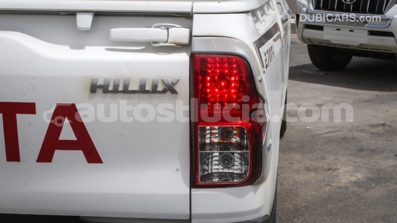 Big with watermark toyota hilux anse la raye import dubai 2610