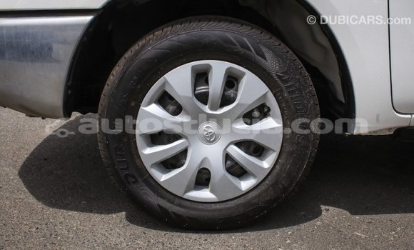 Acheter Import Voiture Toyota Hilux Blanc à Import - Dubai, Anse-la-Raye Acheter Import Voiture Toyota Hilux Blanc à Import - Dubai, Anse-la-Raye