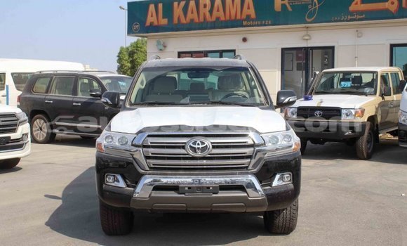 Acheter Import Voiture Toyota Land Cruiser Noir à Import - Dubai, Anse-la-Raye Acheter Import Voiture Toyota Land Cruiser Noir à Import - Dubai, Anse-la-Raye