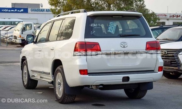 Buy Import Toyota Land Cruiser White Car in Import - Dubai in Anse-la-Raye Buy Import Toyota Land Cruiser White Car in Import - Dubai in Anse-la-Raye