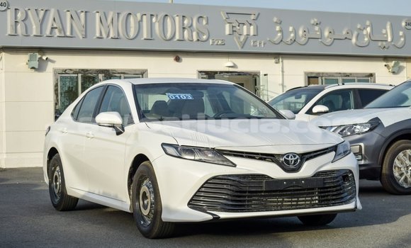 Acheter Import Voiture Toyota Camry Blanc à Import - Dubai, Anse-la-Raye Acheter Import Voiture Toyota Camry Blanc à Import - Dubai, Anse-la-Raye
