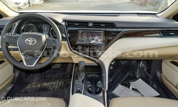 Acheter Import Voiture Toyota Camry Blanc à Import - Dubai, Anse-la-Raye Acheter Import Voiture Toyota Camry Blanc à Import - Dubai, Anse-la-Raye