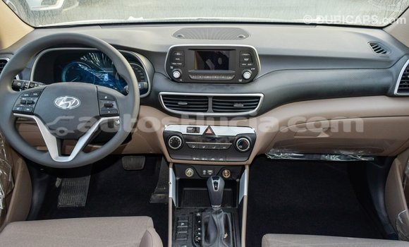 Acheter Import Voiture Hyundai Tucson Blanc à Import - Dubai, Anse-la-Raye Acheter Import Voiture Hyundai Tucson Blanc à Import - Dubai, Anse-la-Raye