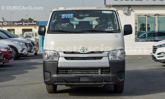 Acheter Import Voiture Toyota Hiace Blanc à Import - Dubai, Anse-la-Raye Acheter Import Voiture Toyota Hiace Blanc à Import - Dubai, Anse-la-Raye