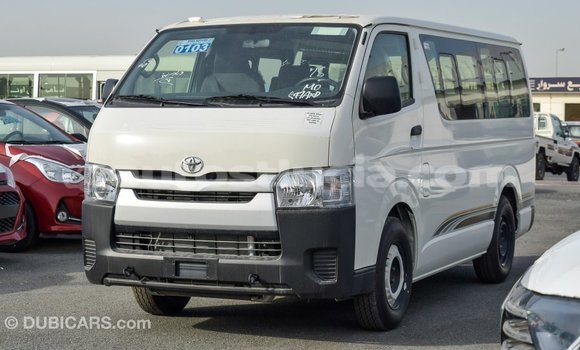 Acheter Import Voiture Toyota Hiace Blanc à Import - Dubai, Anse-la-Raye Acheter Import Voiture Toyota Hiace Blanc à Import - Dubai, Anse-la-Raye