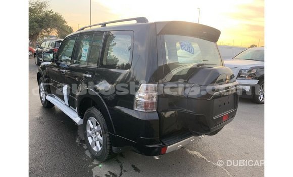 Acheter Import Voiture Mitsubishi Pajero Noir à Import - Dubai, Anse-la-Raye Acheter Import Voiture Mitsubishi Pajero Noir à Import - Dubai, Anse-la-Raye
