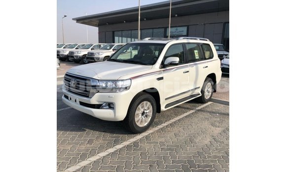 Buy Import Toyota Land Cruiser White Car in Import - Dubai in Anse-la-Raye Buy Import Toyota Land Cruiser White Car in Import - Dubai in Anse-la-Raye