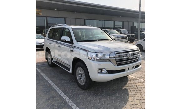 Buy Import Toyota Land Cruiser White Car in Import - Dubai in Anse-la-Raye Buy Import Toyota Land Cruiser White Car in Import - Dubai in Anse-la-Raye