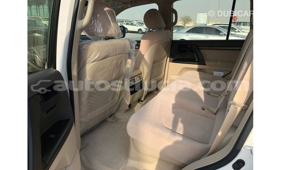 Buy Import Toyota Land Cruiser White Car in Import - Dubai in Anse-la-Raye Buy Import Toyota Land Cruiser White Car in Import - Dubai in Anse-la-Raye