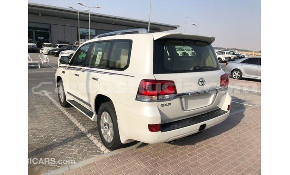 Buy Import Toyota Land Cruiser White Car in Import - Dubai in Anse-la-Raye Buy Import Toyota Land Cruiser White Car in Import - Dubai in Anse-la-Raye