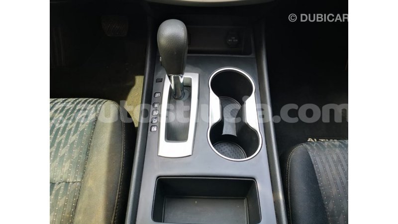 Big with watermark nissan altima anse la raye import dubai 2651