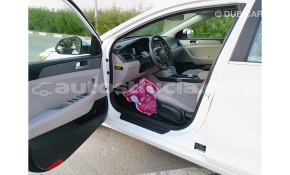 Acheter Import Voiture Hyundai Sonata Blanc à Import - Dubai, Anse-la-Raye Acheter Import Voiture Hyundai Sonata Blanc à Import - Dubai, Anse-la-Raye