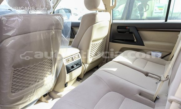 Buy Import Toyota Land Cruiser White Car in Import - Dubai in Anse-la-Raye Buy Import Toyota Land Cruiser White Car in Import - Dubai in Anse-la-Raye